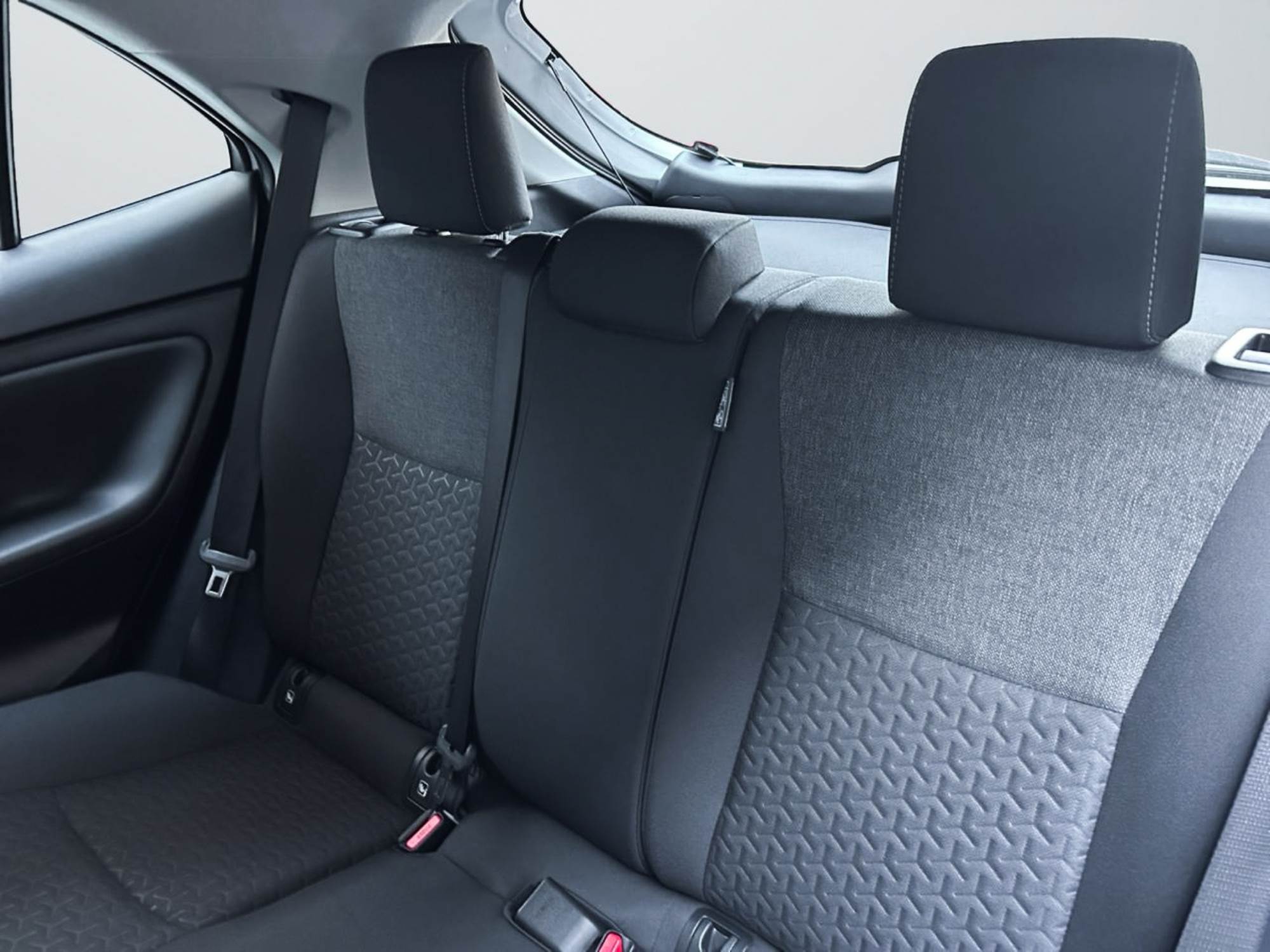 Toyota YARIS CROSS 4x4