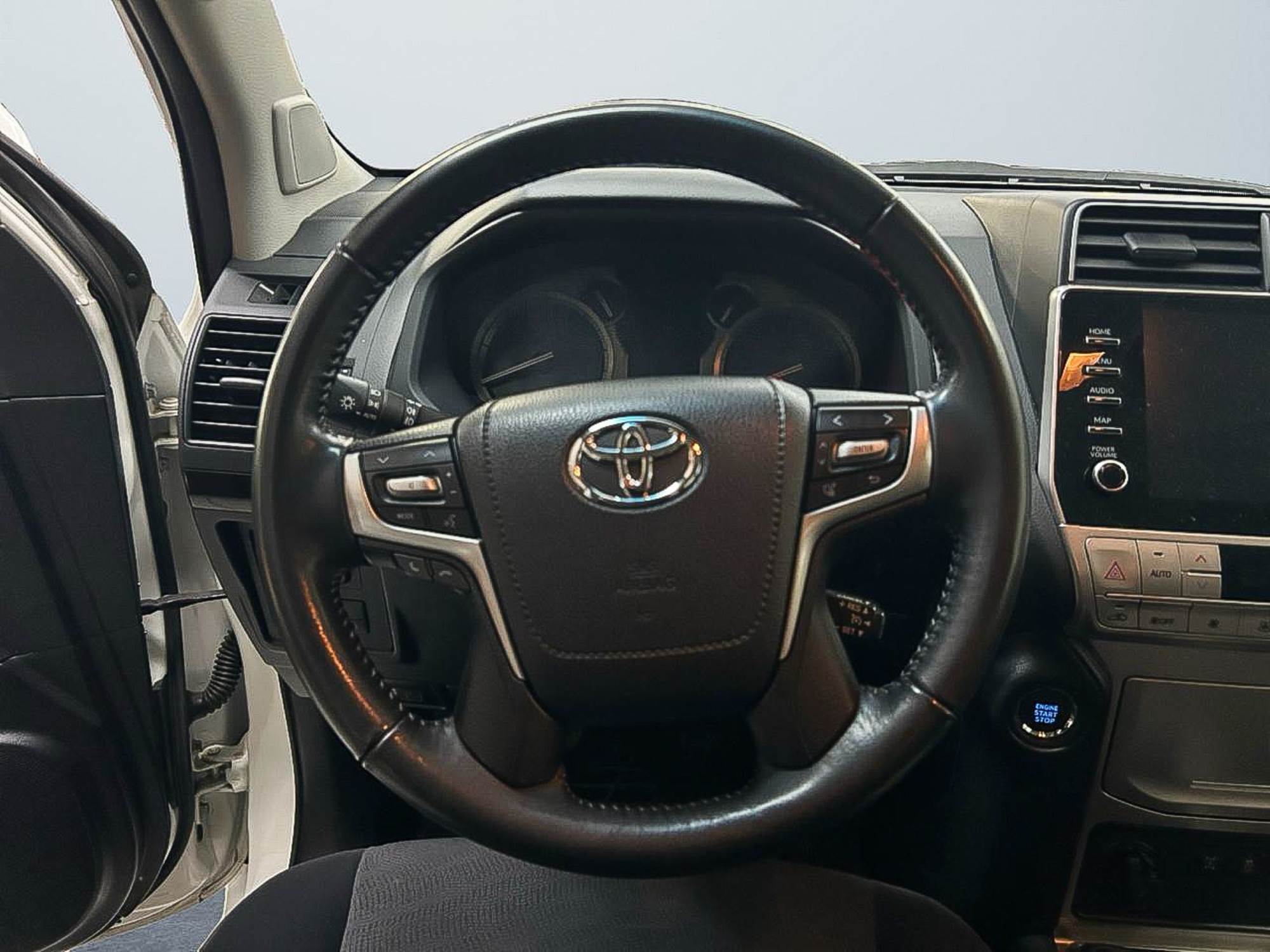 Toyota Land Cruiser 204 CV 4x4