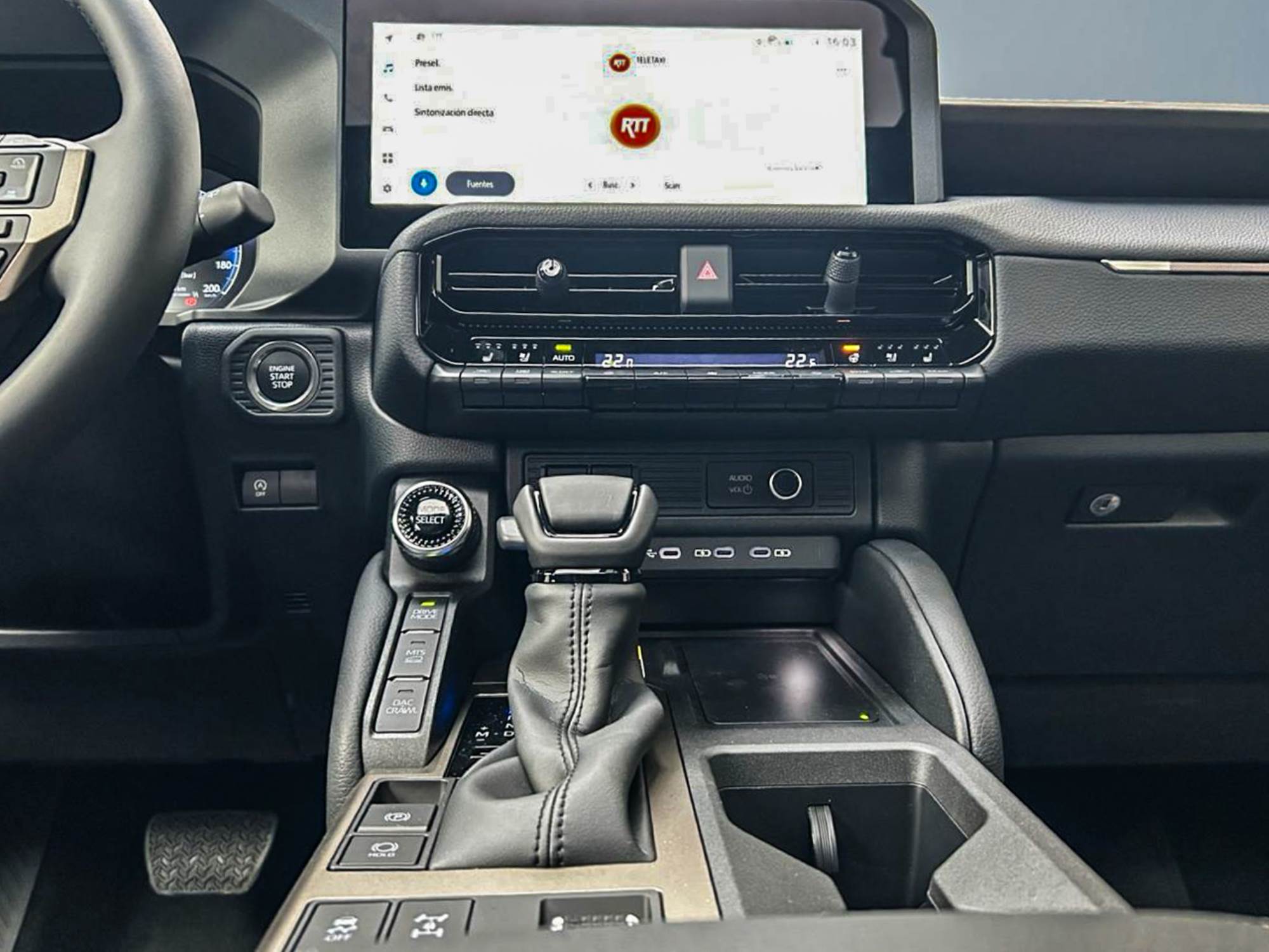 Toyota Land Cruiser 250 UX