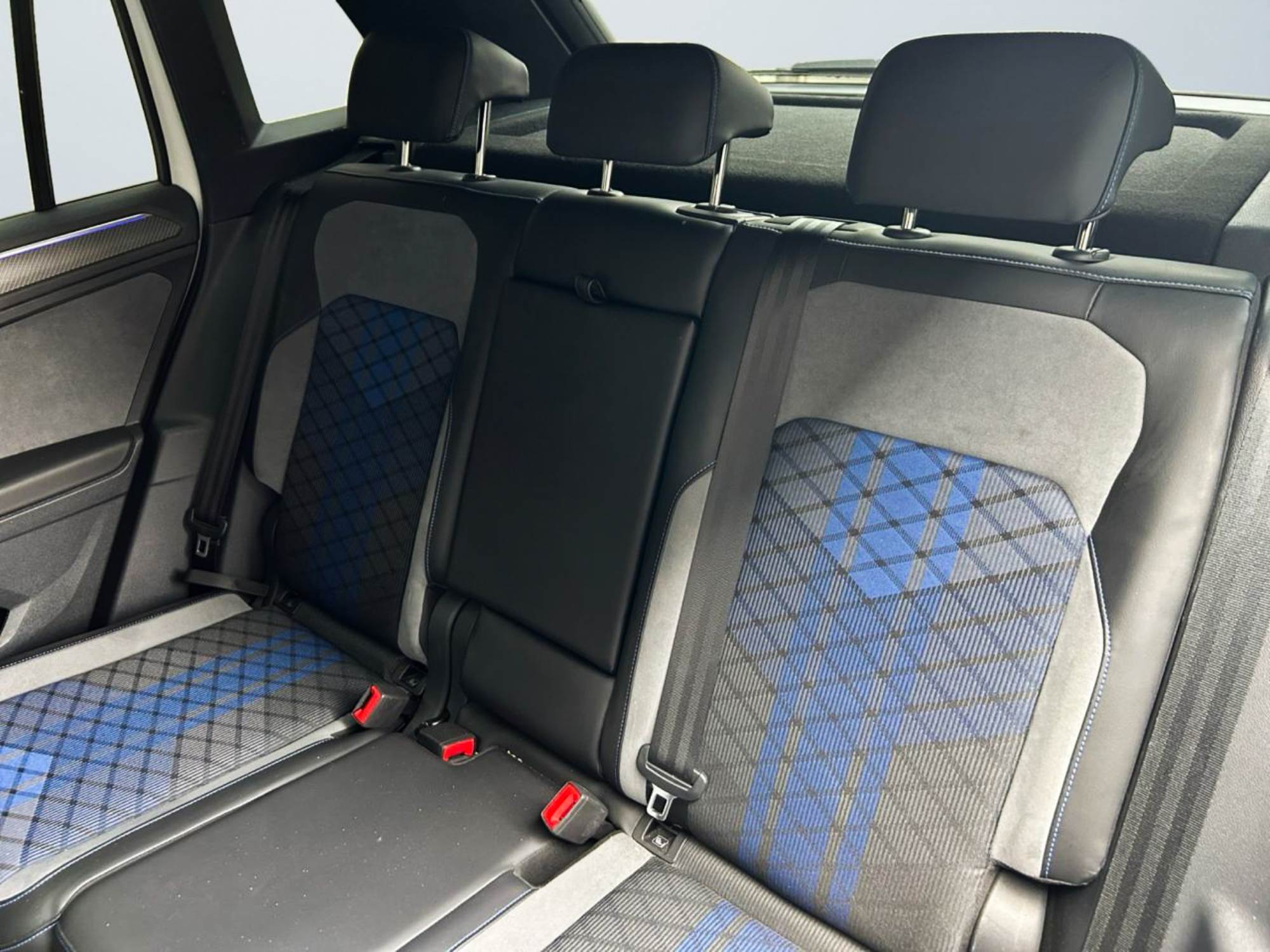 Volkswagen Tiguan R 320 CV