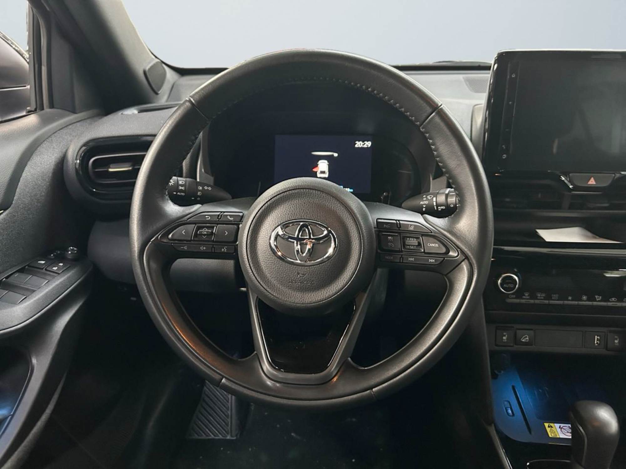 Toyota YARIS CROSS Hybrid AWD-i