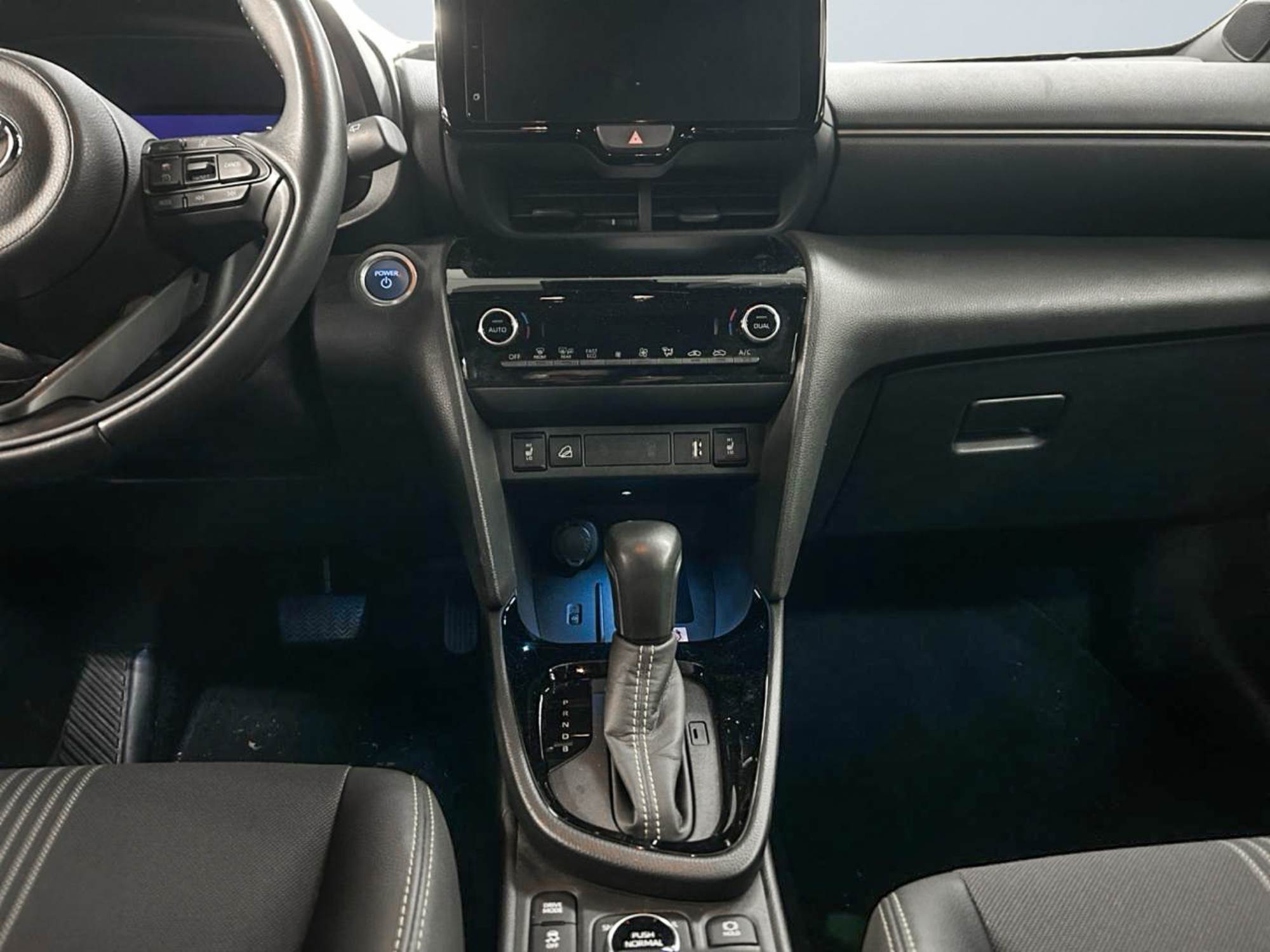 Toyota YARIS CROSS Hybrid AWD-i