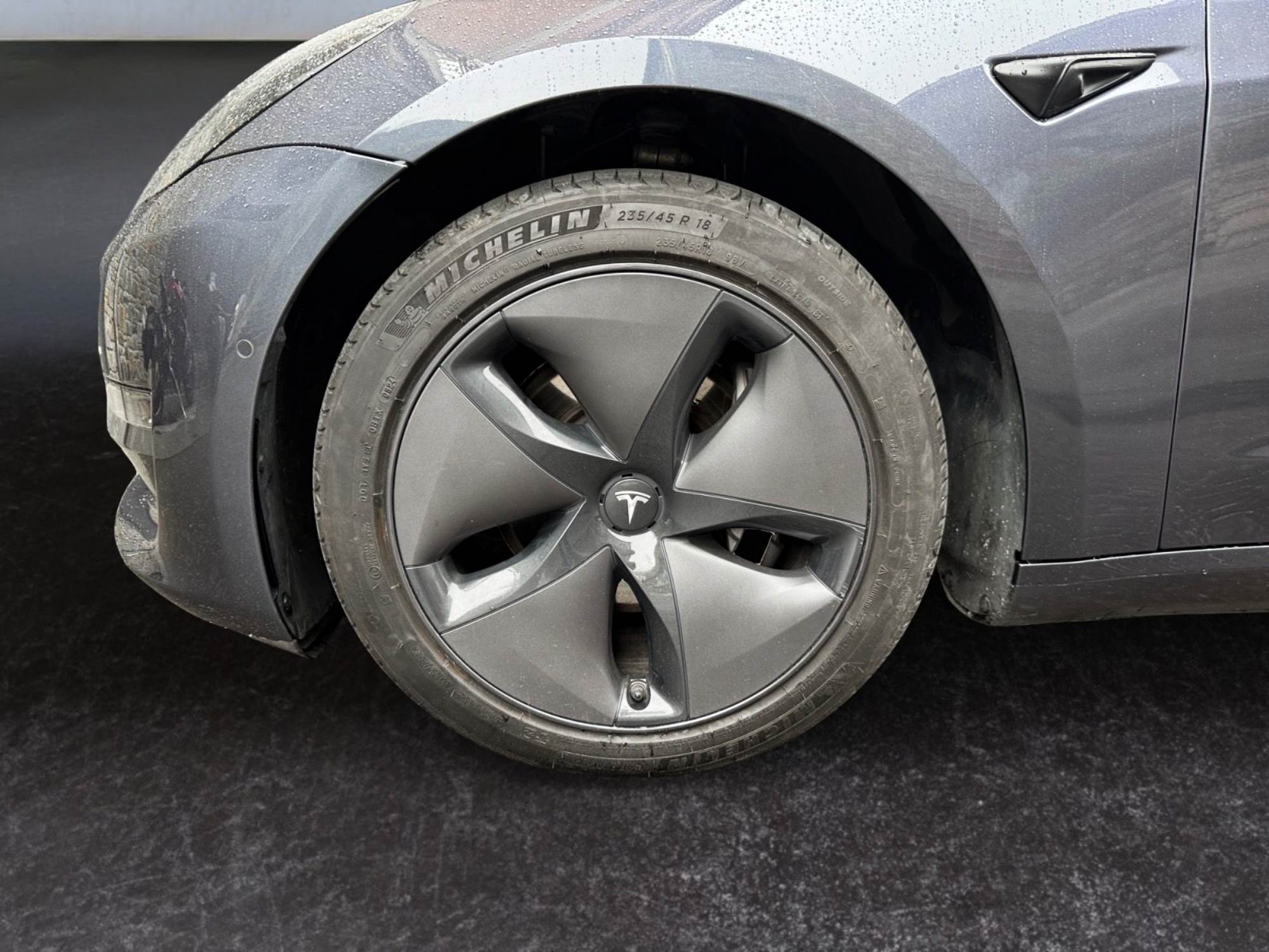 Tesla Model 3 Long Range