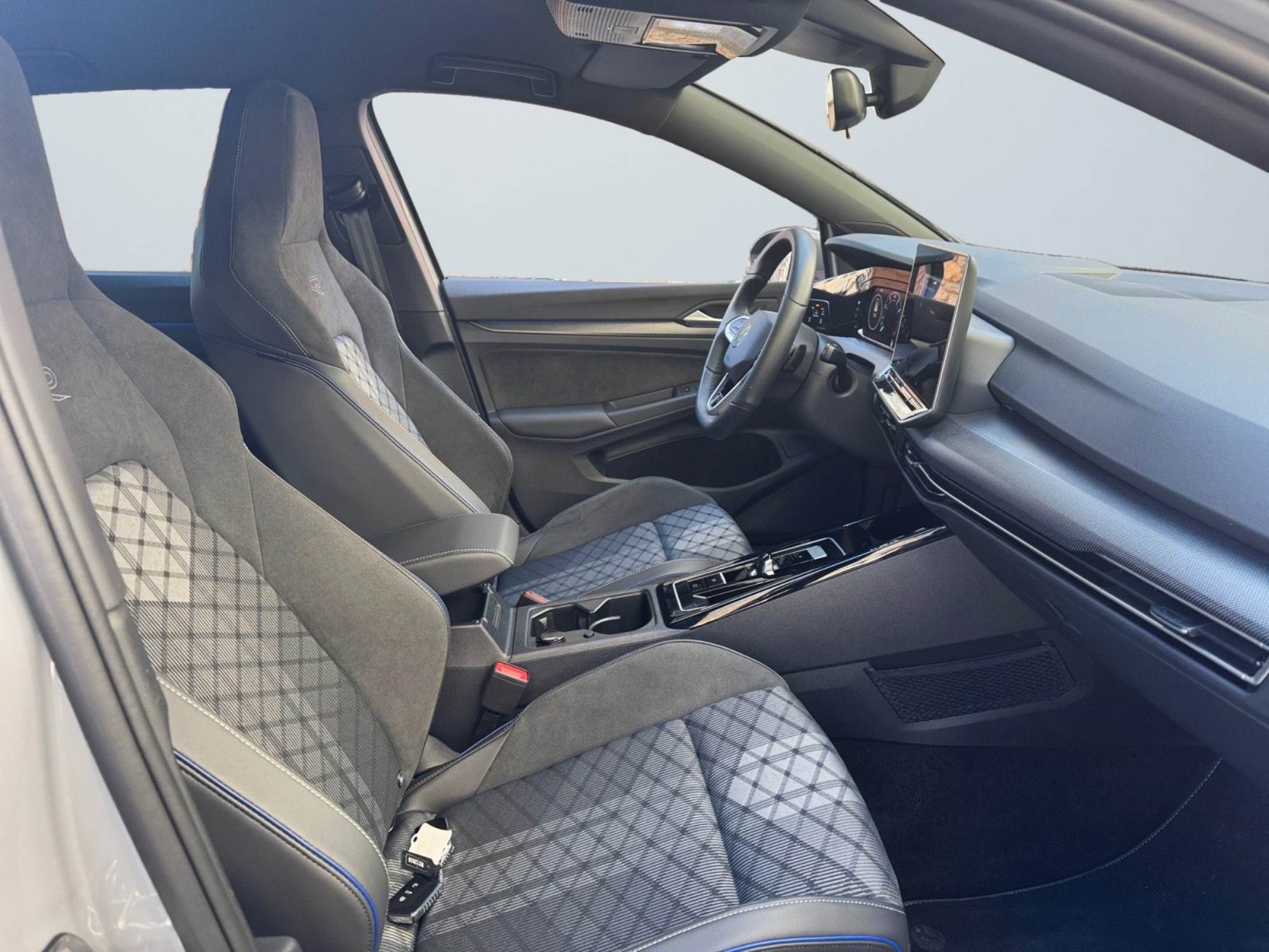 Volkswagen Golf eTSI 150 CV