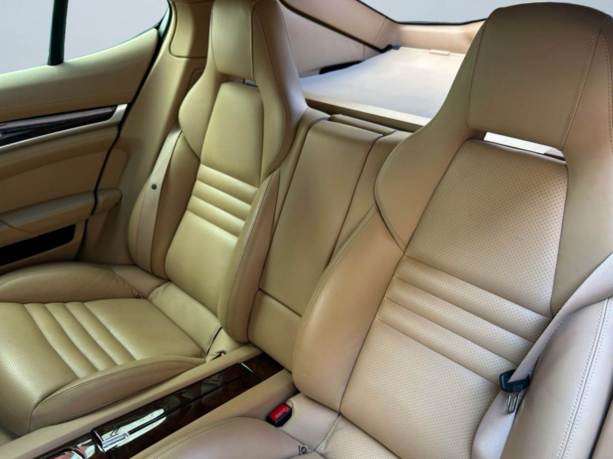 Porsche Panamera GTS 