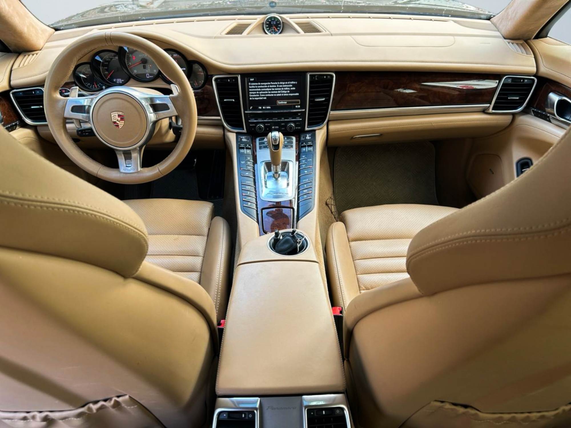 Porsche Panamera GTS 