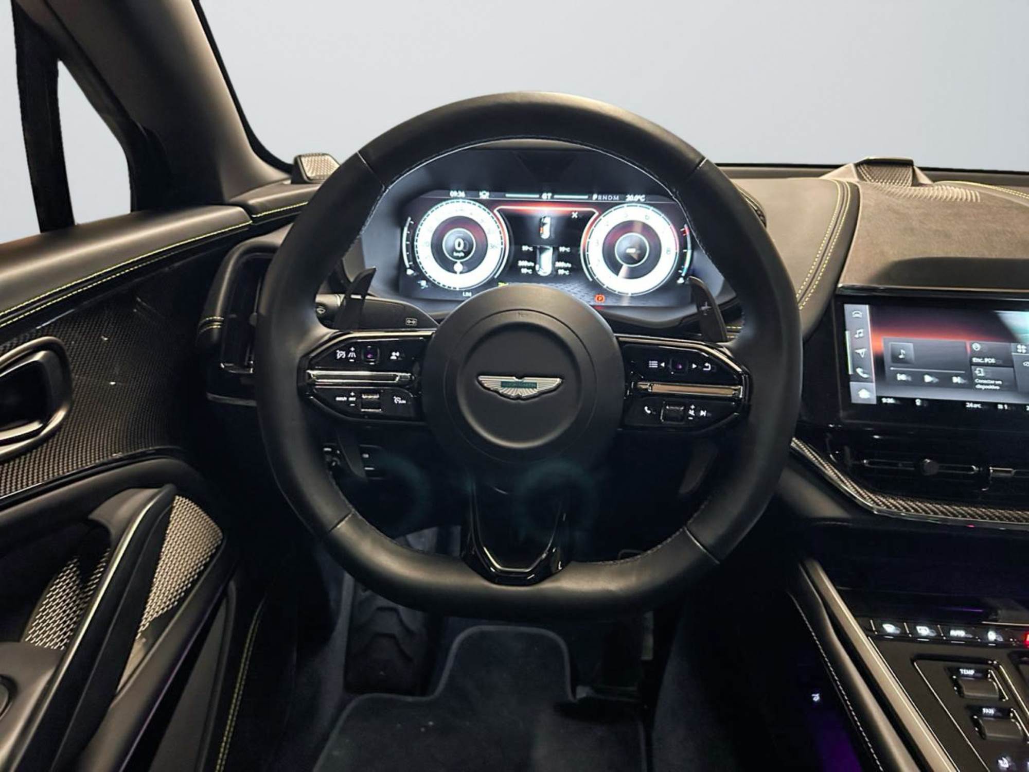 Aston Martin DBX 707 