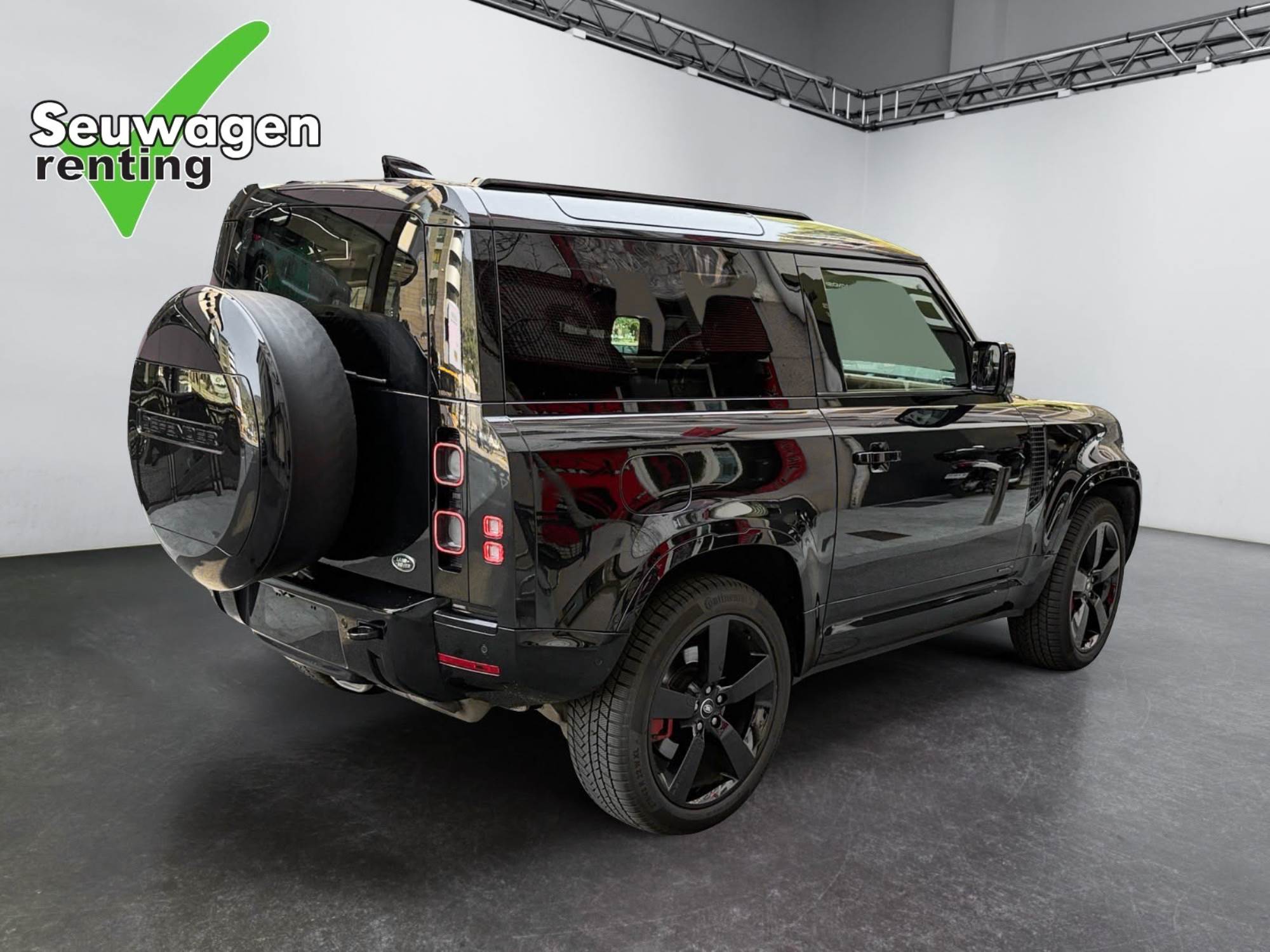 Land Rover Defender P400 