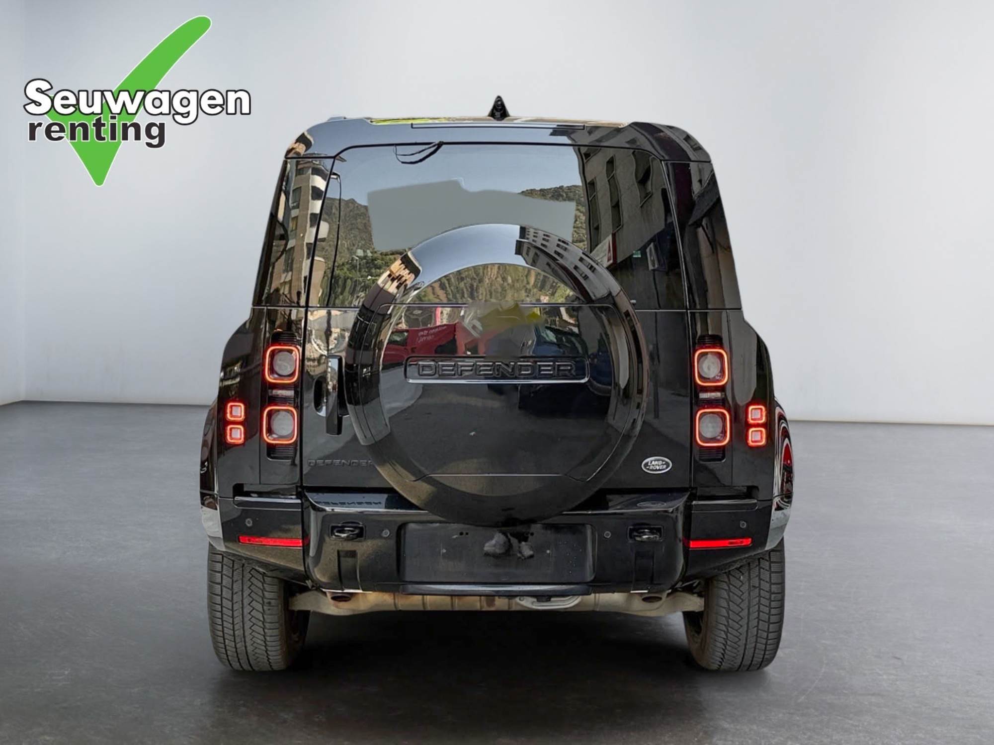 Land Rover Defender P400 