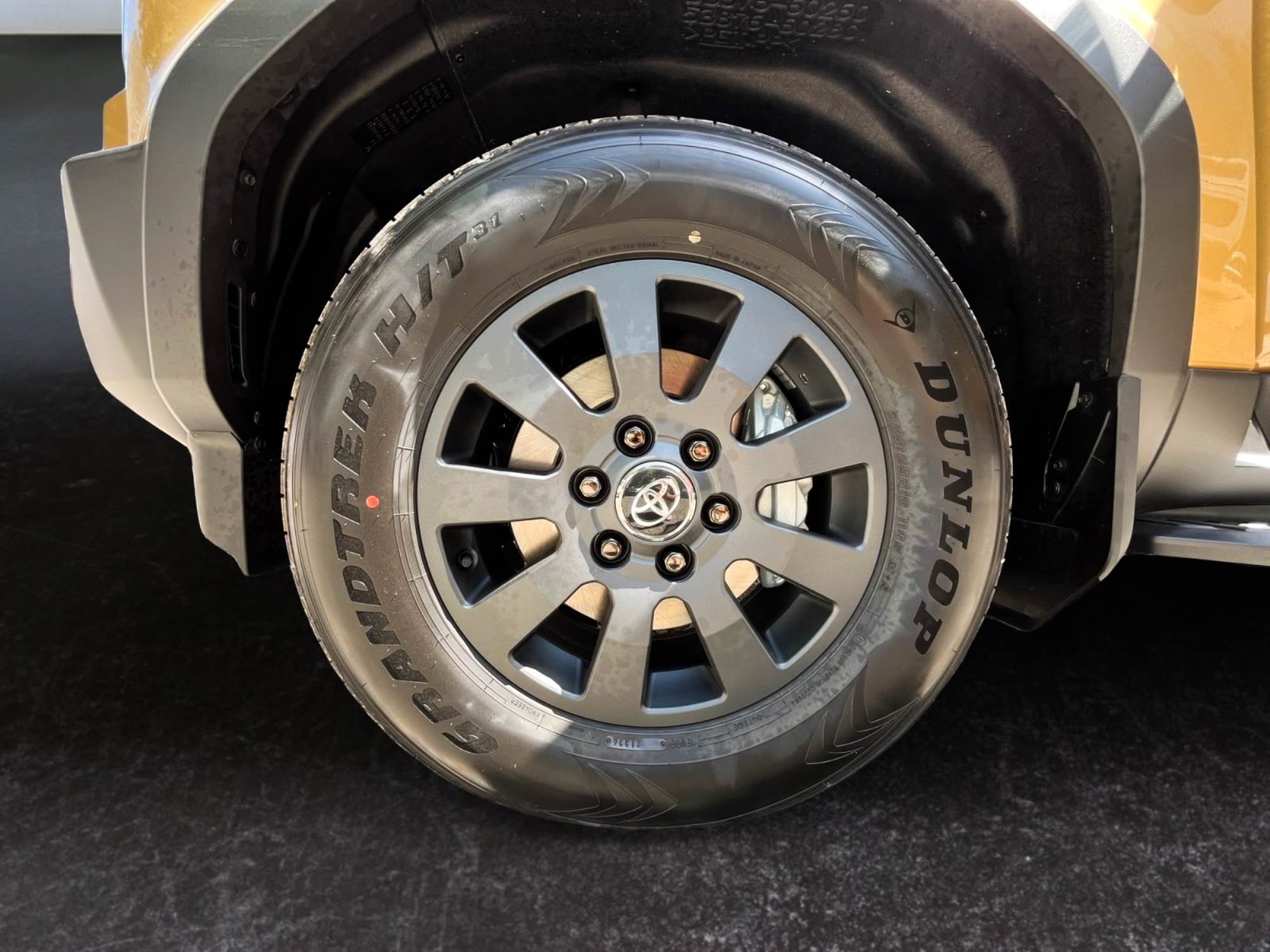 Toyota Land Cruiser CV 205 CV