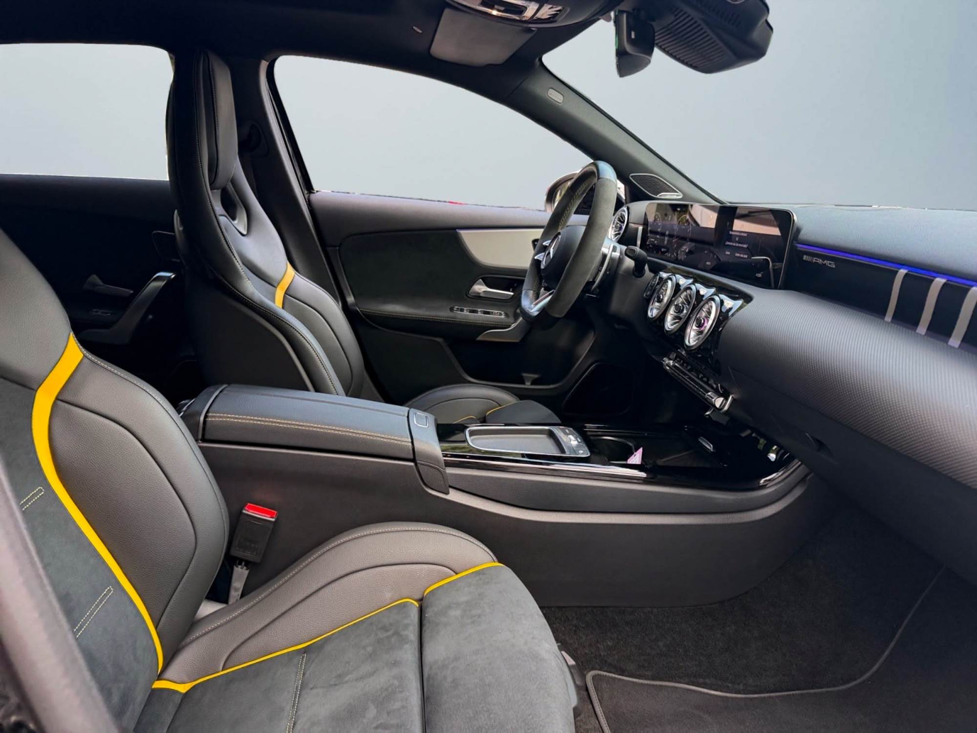 Mercedes-Benz AMG A 45 S 4MATIC 421 CV