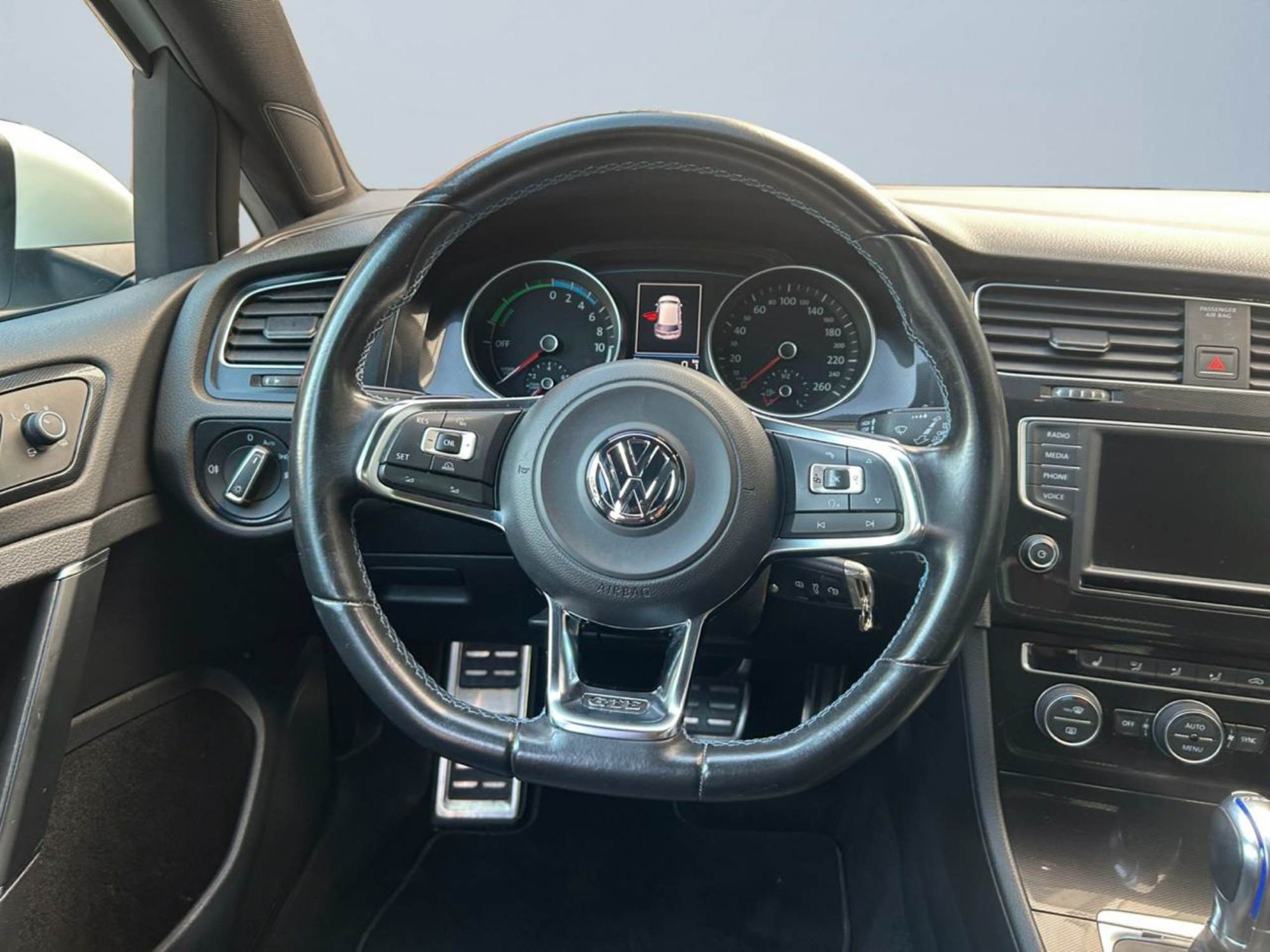 Volkswagen Golf GTE 149 CV
