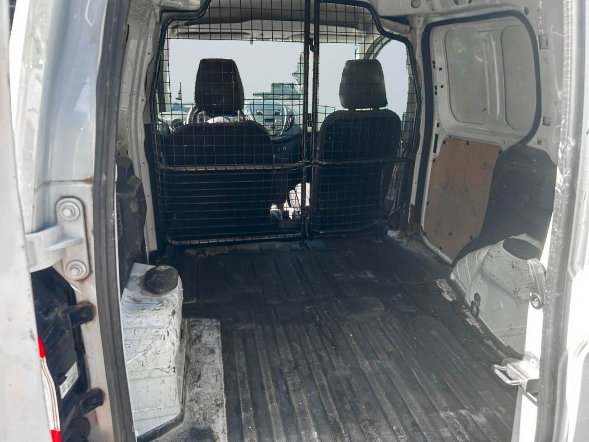 Ford Transit Courrier 99 CV