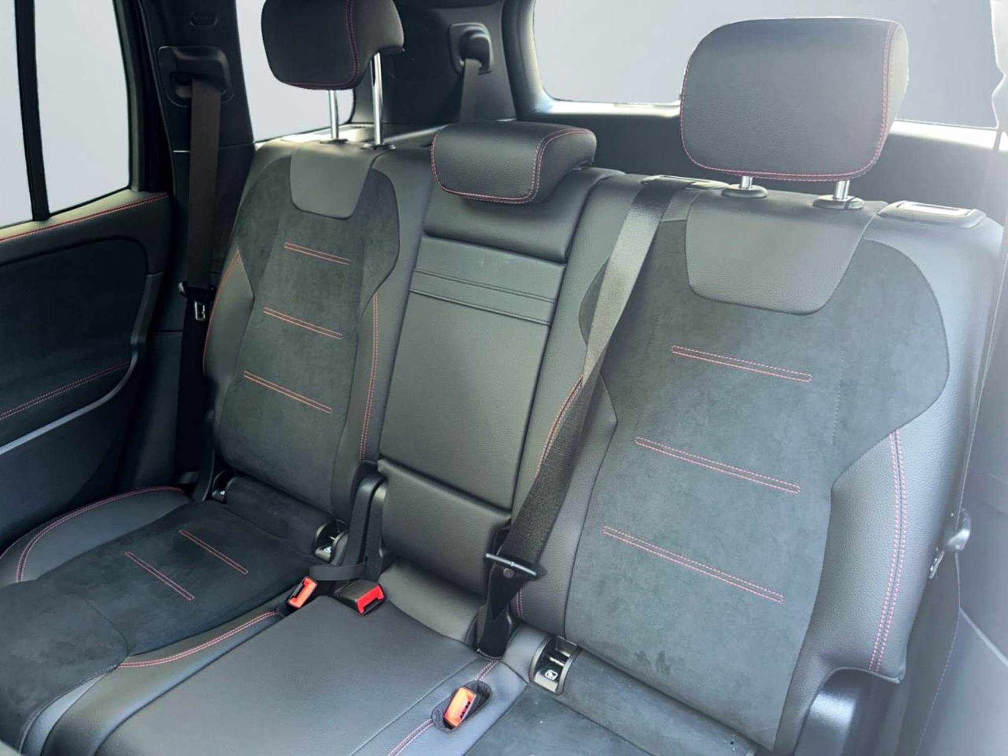 Mercedes-Benz GLB 4MATIC 224 CV