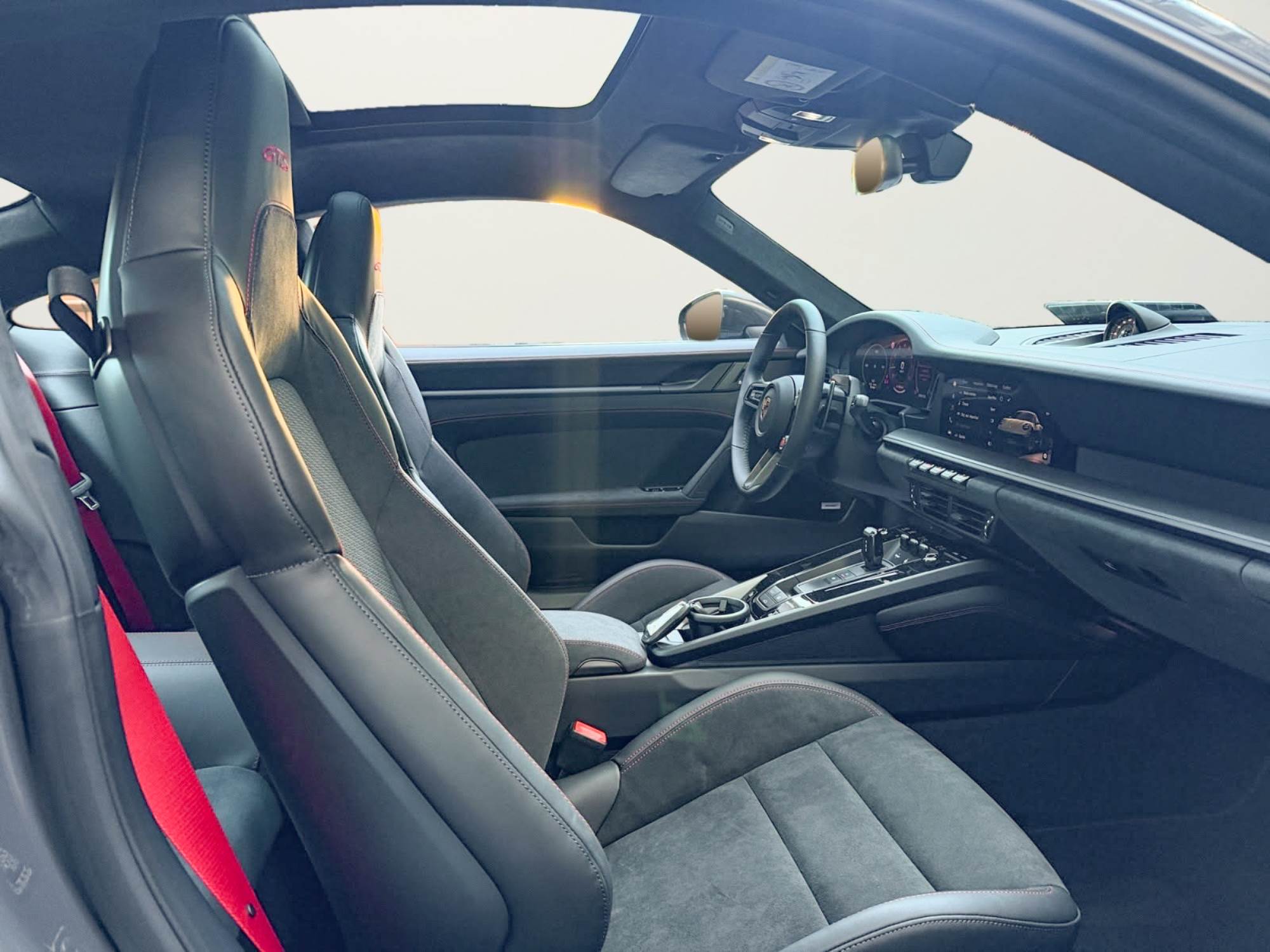 Porsche 911 992 Carrera 4 GTS 541 CV