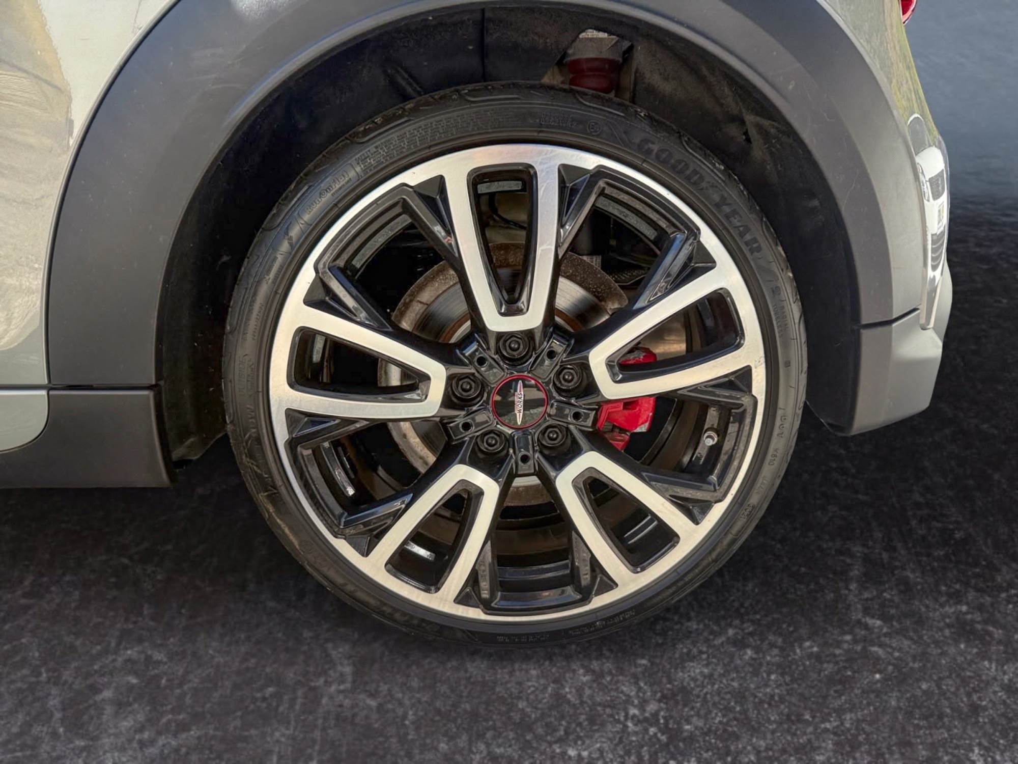 MINI Cooper John Cooper Works
